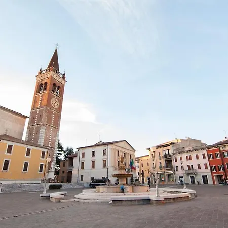 金羊公寓酒店 3*