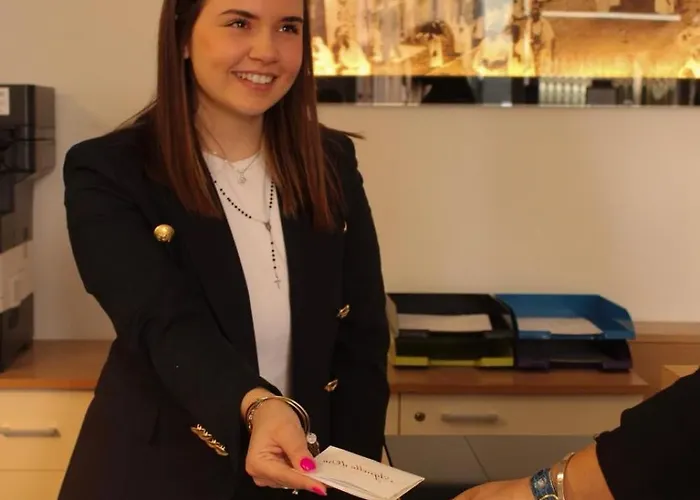 Residenza Agnello D'oro 3* بوسولينغو